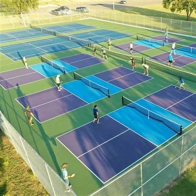 Skylmingar á Pickleball-vellinum